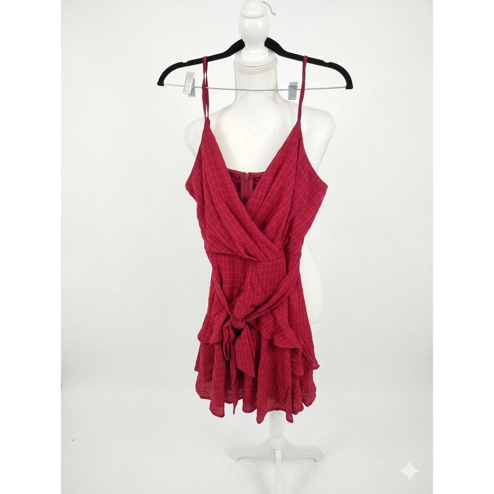 Trixxi Burgundy Textured Ruffle Romper Surplice Tie Waist Size M NEW